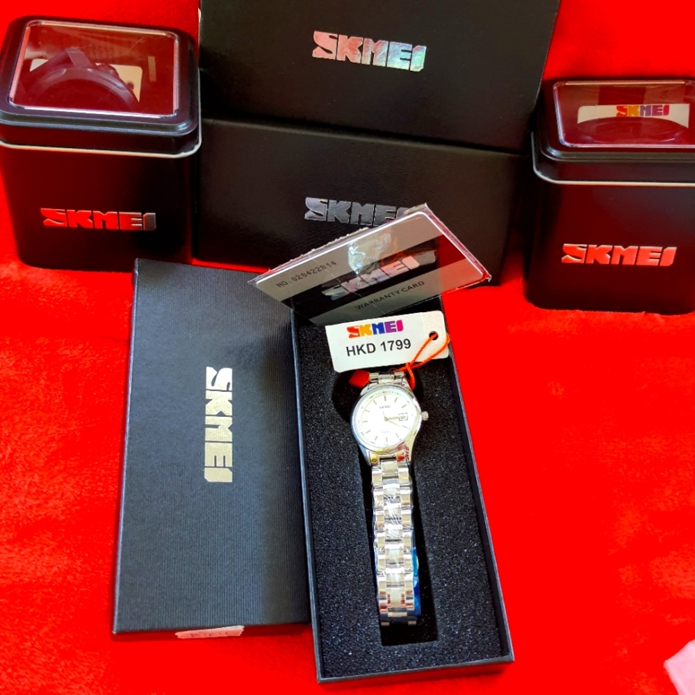 Beautiful luxury ladies watch from top brand Skmei